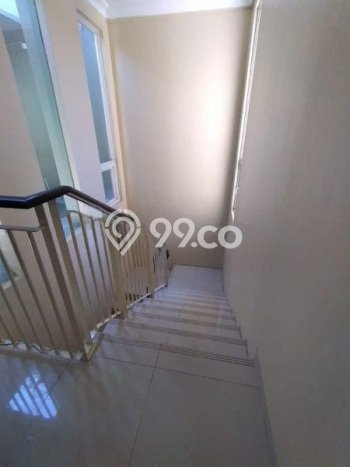 KESEMPATAN EMAS! Rumah di , Surabaya, Luas 114m2m² Bangunan 165m2m² KESEMPATAN EMAS! Rumah di , Surabaya, Luas 114m2m² Bangunan 165m2m²