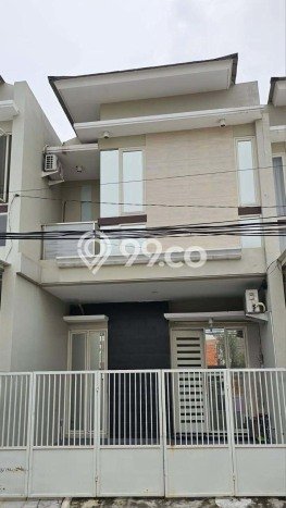 Rumah Strategis Modern Lb 120m2 di Tenggilis Mejoyo, Surabaya Rumah Strategis Modern Lb 120m2 di Tenggilis Mejoyo, Surabaya