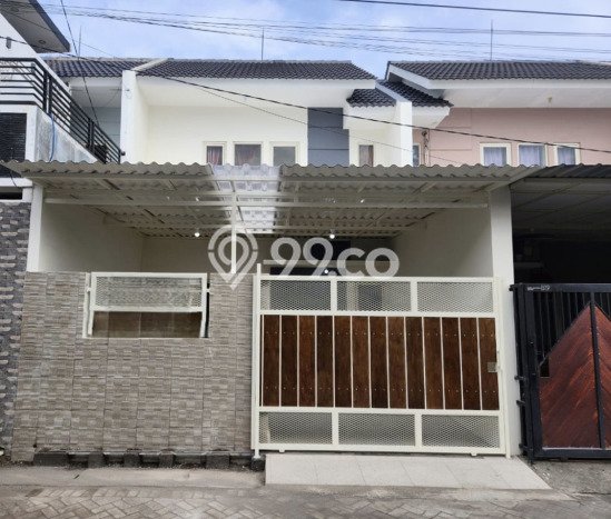 Dijual Rumah 3 Kamar Lokasi Ideal Nyaman dan Strategis di Sambikerep Dijual Rumah 3 Kamar Lokasi Ideal Nyaman dan Strategis di Sambikerep