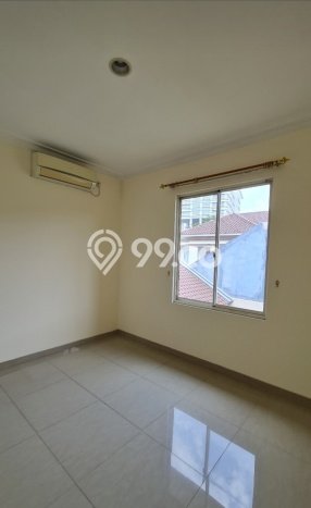 Disewakan! Rumah 4 Kamar Tidur &
4 Kamar Mandi di Alam Sutera, Tangerang Disewakan! Rumah 4 Kamar Tidur &
4 Kamar Mandi di Alam Sutera, Tangerang