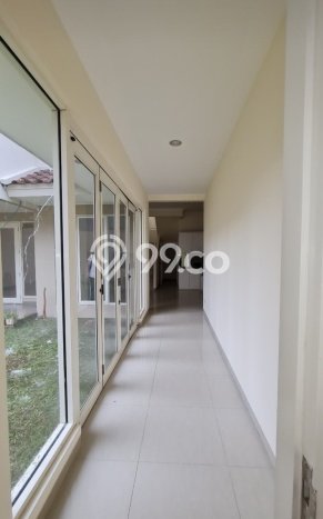 Disewakan! Rumah 4 Kamar Tidur &
4 Kamar Mandi di Alam Sutera, Tangerang Disewakan! Rumah 4 Kamar Tidur &
4 Kamar Mandi di Alam Sutera, Tangerang