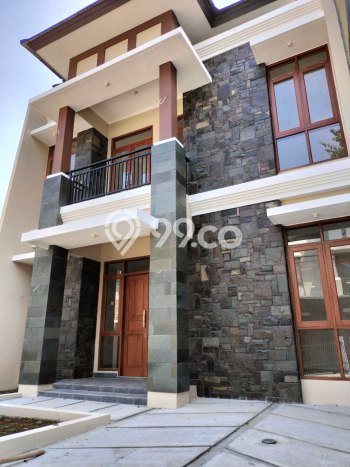 Jual Rumah Eksklusif 3 KT di Buah Batu, Bandung Jual Rumah Eksklusif 3 KT di Buah Batu, Bandung