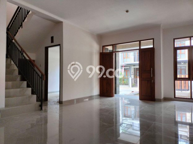 Jual Rumah Eksklusif 3 KT di Buah Batu, Bandung Jual Rumah Eksklusif 3 KT di Buah Batu, Bandung