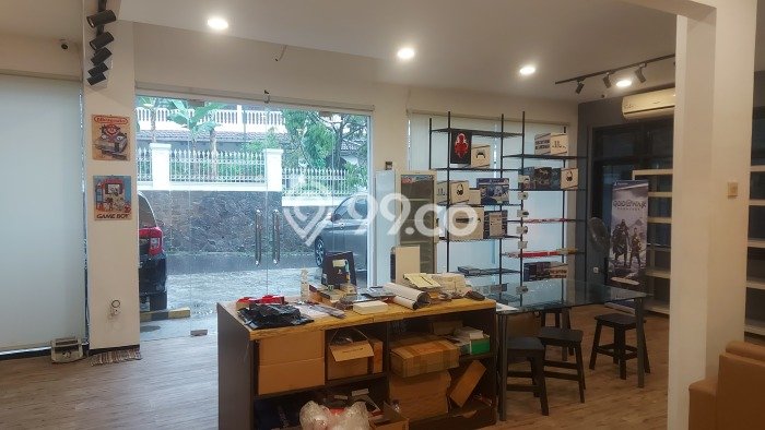 Rumah Mewah LB 170m2 Siap Huni Desain Elegan di Pasteur, Bandung Rumah Mewah LB 170m2 Siap Huni Desain Elegan di Pasteur, Bandung