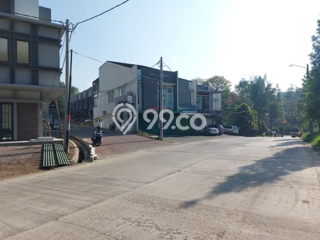 Ruko Dijual di Prime Area Bandung Luas 193m2 Ruko Dijual di Prime Area Bandung Luas 193m2