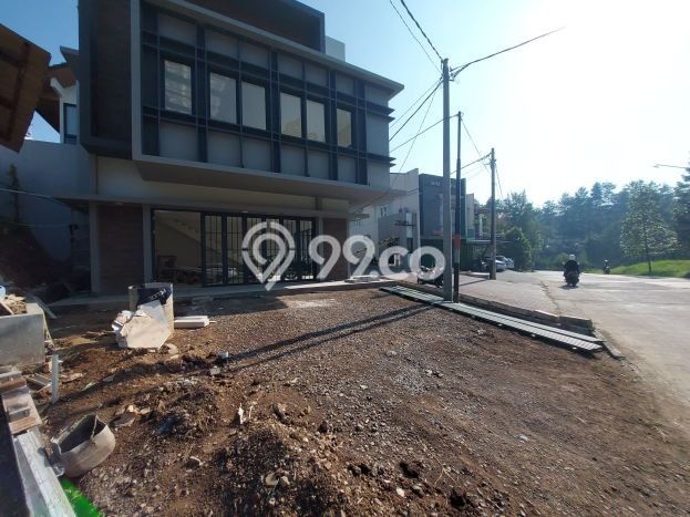 Ruko Dijual di Prime Area Bandung Luas 193m2 Ruko Dijual di Prime Area Bandung Luas 193m2