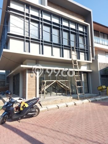 Ruko Dijual di Prime Area Bandung Luas 193m2 Ruko Dijual di Prime Area Bandung Luas 193m2