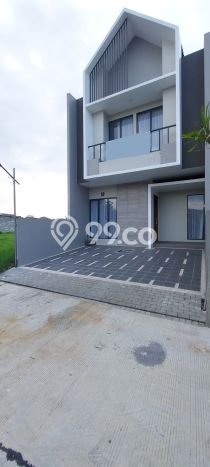 Rumah Strategis Modern Lb 115m2 di Batununggal, Bandung Rumah Strategis Modern Lb 115m2 di Batununggal, Bandung