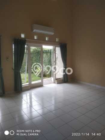Rumah Elit Modern Siap Huni di BSD Puspita Loka Tangerang Rumah Elit Modern Siap Huni di BSD Puspita Loka Tangerang