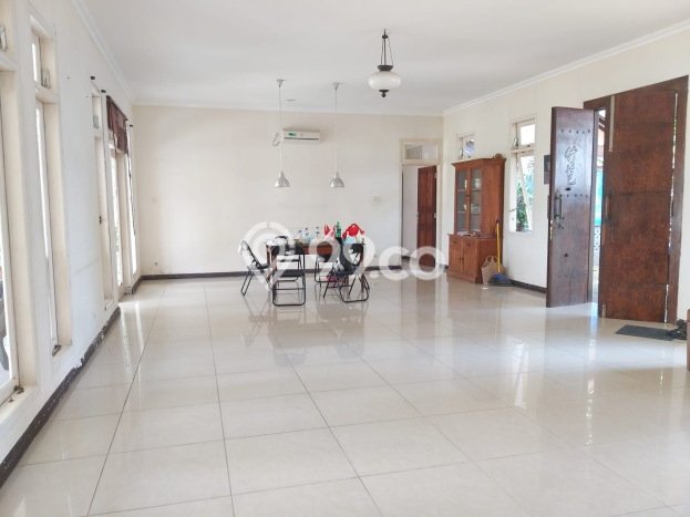 HARGA SPECIAL! Rumah Strategis di Labuan, LT 4241m2m² Bangunan 177m2m² HARGA SPECIAL! Rumah Strategis di Labuan, LT 4241m2m² Bangunan 177m2m²
