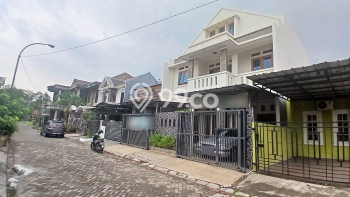 Dijual Rumah 4 Kamar Lokasi Strategis Bagus dan Strategis di Jombang Dijual Rumah 4 Kamar Lokasi Strategis Bagus dan Strategis di Jombang