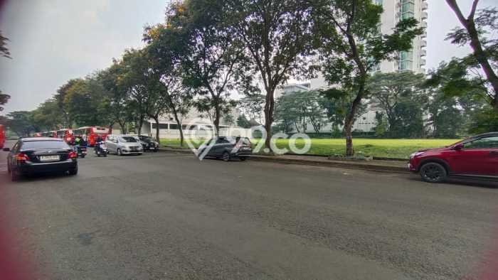 Tanah di BSD, Tangerang Selatan Luas 3657m2 Dijual Segera Tanah di BSD, Tangerang Selatan Luas 3657m2 Dijual Segera