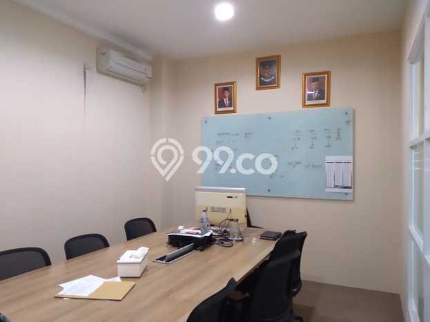 Unit Ruko disewakan di Cinere Depok dengan LT 75m2 / LB 221m2 Unit Ruko disewakan di Cinere Depok dengan LT 75m2 / LB 221m2