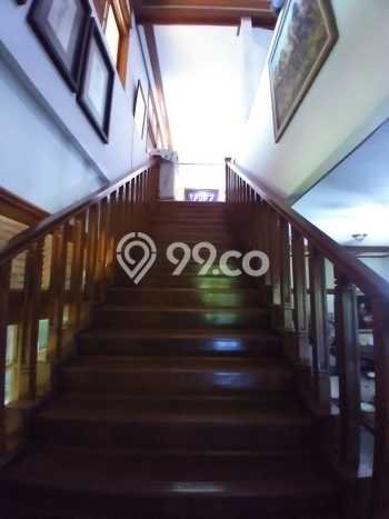 Rumah Luxury Modern Tanpa Renovasi di Cinere Jakarta Selatan Rumah Luxury Modern Tanpa Renovasi di Cinere Jakarta Selatan