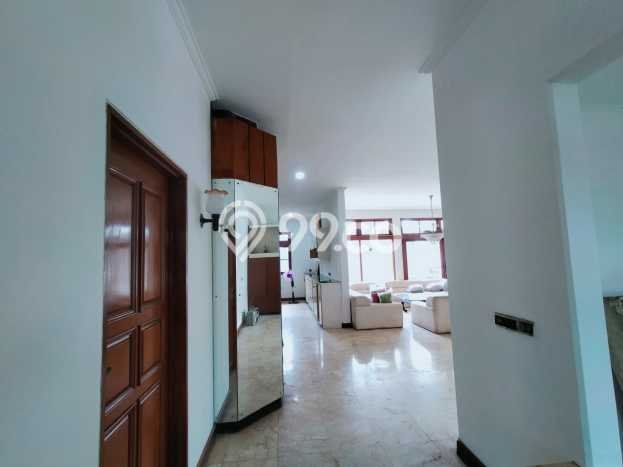 Rumah Elit Modern Tanpa Renovasi di Cinere Jakarta Selatan Rumah Elit Modern Tanpa Renovasi di Cinere Jakarta Selatan