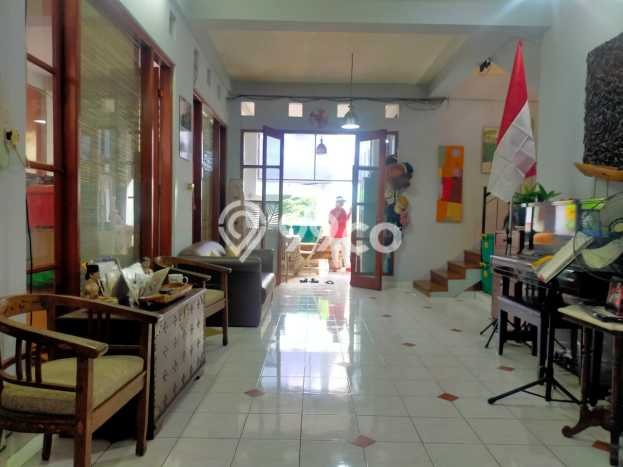 Hunian Cantik Modern Lb 260m2 di Limo, Depok Hunian Cantik Modern Lb 260m2 di Limo, Depok