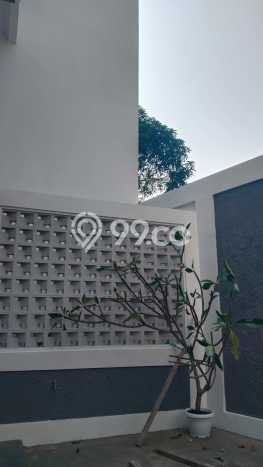 Rumah Strategis Minimalis Lb 250m2 di Limo, Depok Rumah Strategis Minimalis Lb 250m2 di Limo, Depok