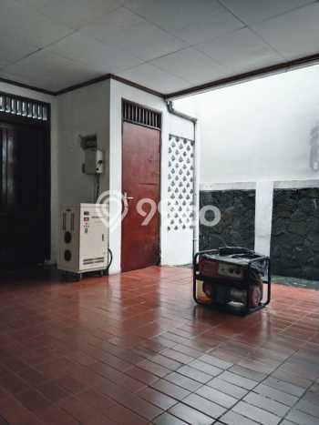 For Sale! Luxury House LT 1270m2 Desain Elegan di Cipete For Sale! Luxury House LT 1270m2 Desain Elegan di Cipete