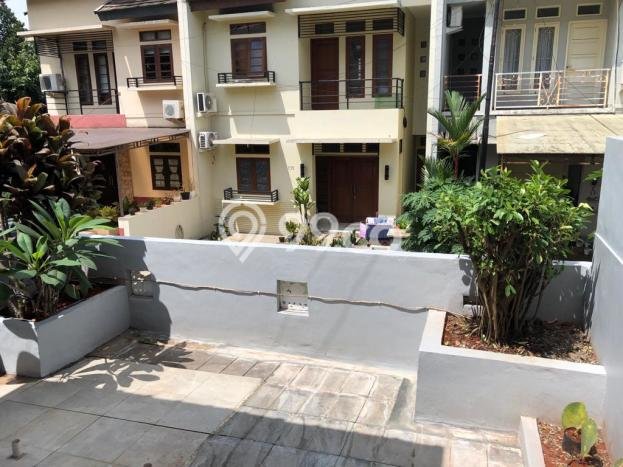 For Sale Hunian Rumah Terawat 3 Kamar di Cinere, Jakarta Selatan For Sale Hunian Rumah Terawat 3 Kamar di Cinere, Jakarta Selatan