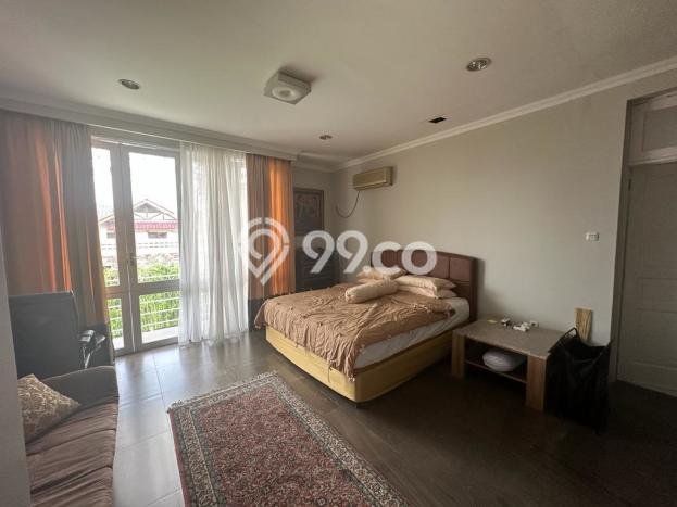 Jual Rumah Luas Megah Dengan View Cantik di Cinere, Jakarta Selatan Jual Rumah Luas Megah Dengan View Cantik di Cinere, Jakarta Selatan