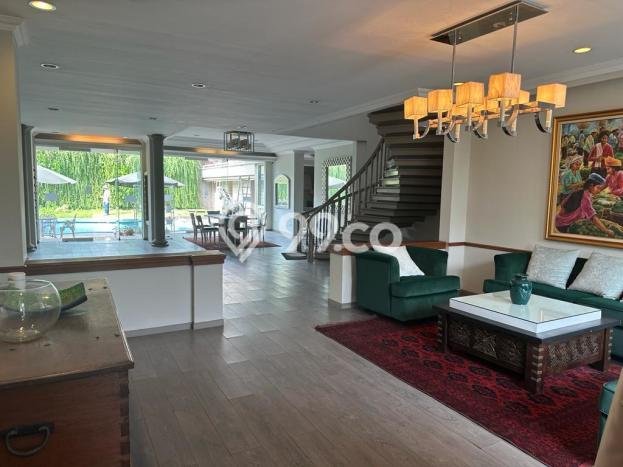 Jual Rumah Luas Megah Dengan View Cantik di Cinere, Jakarta Selatan Jual Rumah Luas Megah Dengan View Cantik di Cinere, Jakarta Selatan
