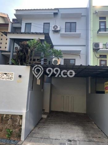 For Sale Hunian Rumah Terawat 3 Kamar di Cinere, Jakarta Selatan For Sale Hunian Rumah Terawat 3 Kamar di Cinere, Jakarta Selatan