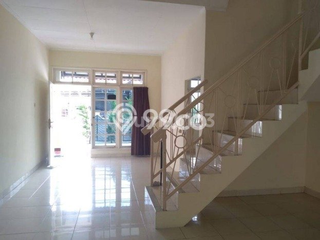 Rumah Elit LB 180m2 Siap Pakai Desain Elegan di Cinere, Jakarta Selatan Rumah Elit LB 180m2 Siap Pakai Desain Elegan di Cinere, Jakarta Selatan