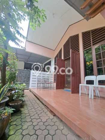 Ready to Use! Luxury House LT 234m2 Desain Elegan di Cinere Ready to Use! Luxury House LT 234m2 Desain Elegan di Cinere