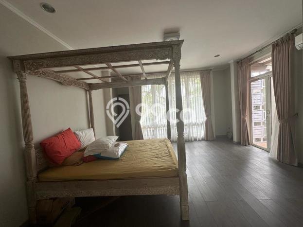 Jual Rumah Luas Megah Dengan View Cantik di Cinere, Jakarta Selatan Jual Rumah Luas Megah Dengan View Cantik di Cinere, Jakarta Selatan