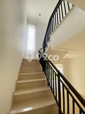 Jual Rumah Mewah Elegan Dengan View Eksklusif di Lebak Bulus, Jakarta Selatan Jual Rumah Mewah Elegan Dengan View Eksklusif di Lebak Bulus, Jakarta Selatan