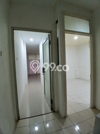 Ruko Disewa di Jakarta Selatan dengan LB 202m2 Area Komersial Ramai Ruko Disewa di Jakarta Selatan dengan LB 202m2 Area Komersial Ramai