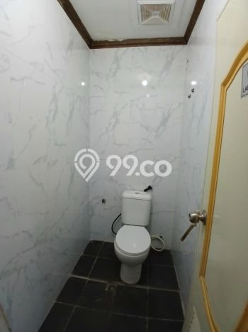 Ruko Disewa di Jakarta Selatan dengan LB 202m2 Area Komersial Ramai Ruko Disewa di Jakarta Selatan dengan LB 202m2 Area Komersial Ramai