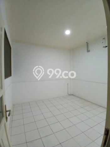 Ruko Disewa di Jakarta Selatan dengan LB 202m2 Area Komersial Ramai Ruko Disewa di Jakarta Selatan dengan LB 202m2 Area Komersial Ramai