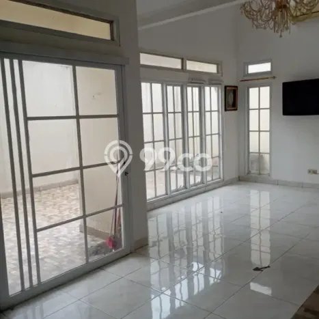 Rumah Asri di Sawangan, 4 KM, Luas 240m² LB 227m² Rumah Asri di Sawangan, 4 KM, Luas 240m² LB 227m²
