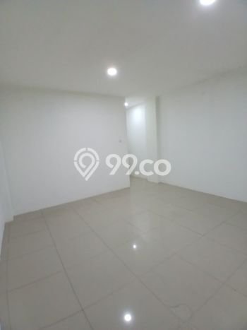 Ruko Disewa di Jakarta Selatan dengan LB 202m2 Area Komersial Ramai Ruko Disewa di Jakarta Selatan dengan LB 202m2 Area Komersial Ramai