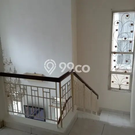 Rumah Asri di Sawangan, 4 KM, Luas 240m² LB 227m² Rumah Asri di Sawangan, 4 KM, Luas 240m² LB 227m²