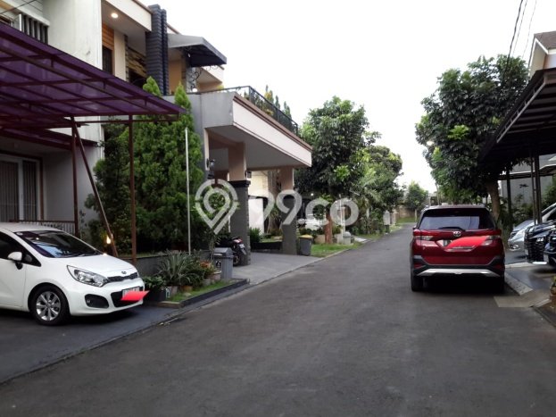 Rumah Elit Modern Siap Huni di BSD City Tangerang Rumah Elit Modern Siap Huni di BSD City Tangerang