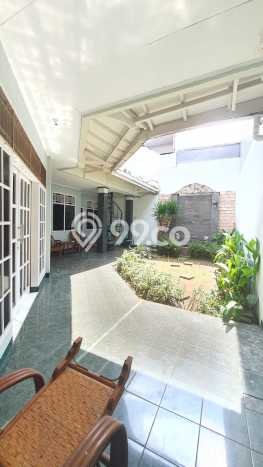 Rumah Luxury Modern Tanpa Renovasi di BSD City Tangerang Rumah Luxury Modern Tanpa Renovasi di BSD City Tangerang