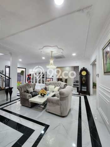 Hunian Elit LB 300m2 Siap Pakai Desain Elegan di BSD City, Tangerang Hunian Elit LB 300m2 Siap Pakai Desain Elegan di BSD City, Tangerang