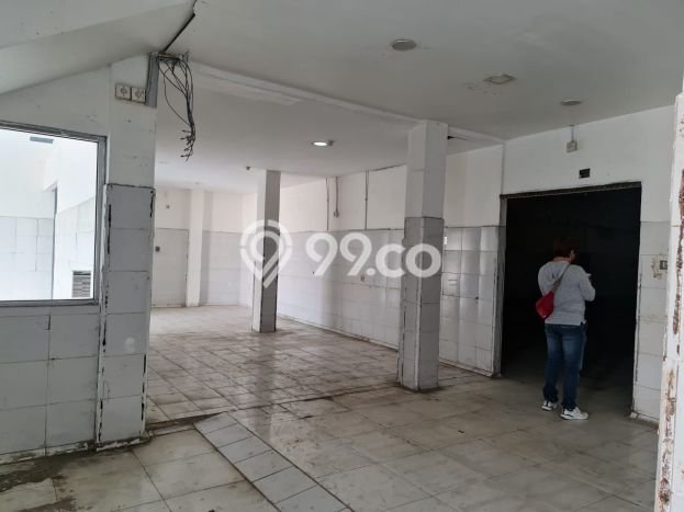 Gudang For Rent di Meruya, Luas 820m², Jalan Utama, Akses Mudah Gudang For Rent di Meruya, Luas 820m², Jalan Utama, Akses Mudah