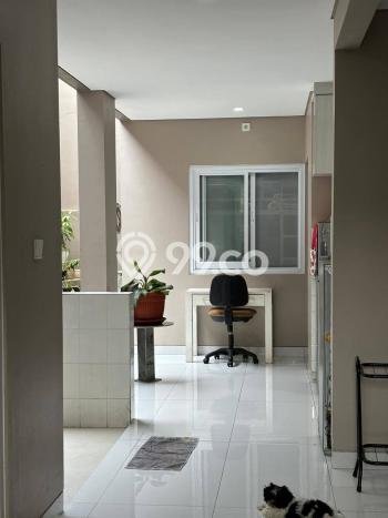 Rumah Luxury Modern Tanpa Renovasi di Gading Serpong Tangerang Rumah Luxury Modern Tanpa Renovasi di Gading Serpong Tangerang