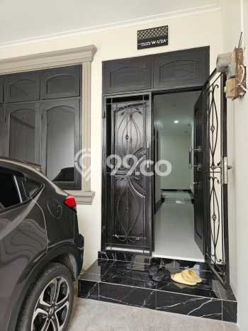 Dijual Rumah 9 Kamar Lokasi Strategis Bagus dan Strategis di Kelapa Gading Dijual Rumah 9 Kamar Lokasi Strategis Bagus dan Strategis di Kelapa Gading
