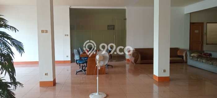 Ruko Dijual di Prime Area Jakarta Selatan Luas 925m2 Ruko Dijual di Prime Area Jakarta Selatan Luas 925m2