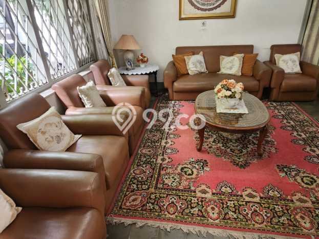 Rumah Mewah LB 450m2 Siap Huni Desain Elegan di Pasteur, Bandung Rumah Mewah LB 450m2 Siap Huni Desain Elegan di Pasteur, Bandung