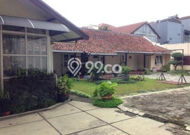 Rumah Elit LB 450m2 Siap Huni Desain Elegan di Otista, Bandung Rumah Elit LB 450m2 Siap Huni Desain Elegan di Otista, Bandung