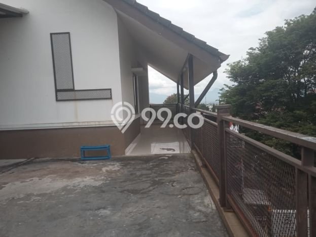 Unit Komersial Dijual di Bandung LT 407m2 & LB 700m2 Unit Komersial Dijual di Bandung LT 407m2 & LB 700m2