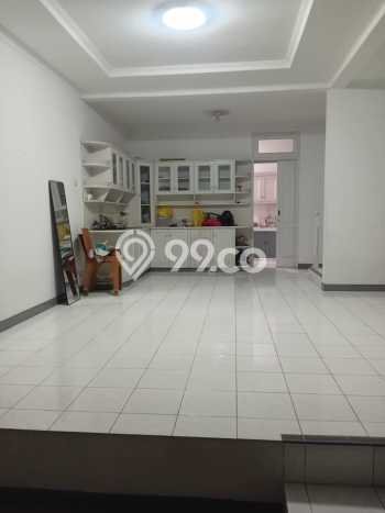 Rumah Luxury Modern Tanpa Renovasi di Tubagus Ismail Bandung Rumah Luxury Modern Tanpa Renovasi di Tubagus Ismail Bandung