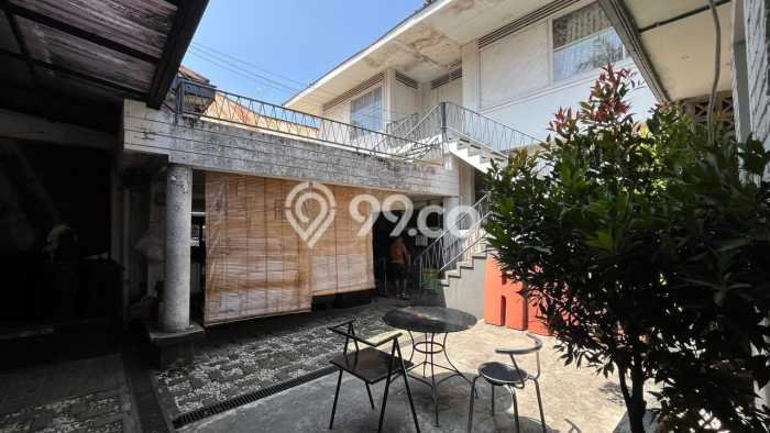 Rumah Elit LB 302m2 Siap Huni Desain Elegan di Supratman, Bandung Rumah Elit LB 302m2 Siap Huni Desain Elegan di Supratman, Bandung