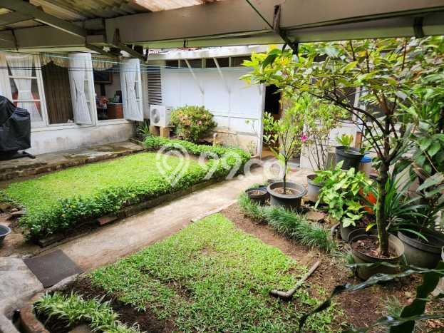 Rumah Mewah LB 450m2 Siap Huni Desain Elegan di Pasteur, Bandung Rumah Mewah LB 450m2 Siap Huni Desain Elegan di Pasteur, Bandung