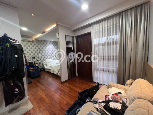 Rumah Luxury Modern Siap Huni di Buah Batu Bandung Rumah Luxury Modern Siap Huni di Buah Batu Bandung